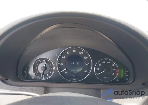 2005 Mercedes-Benz Clk 320 z USA, uszkodzony, nr VIN WDBTK65J85F149075